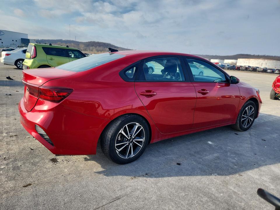 Photo 3 from auction – 2023 KIA FORTE with VIN 3KPF24AD5PE623662
