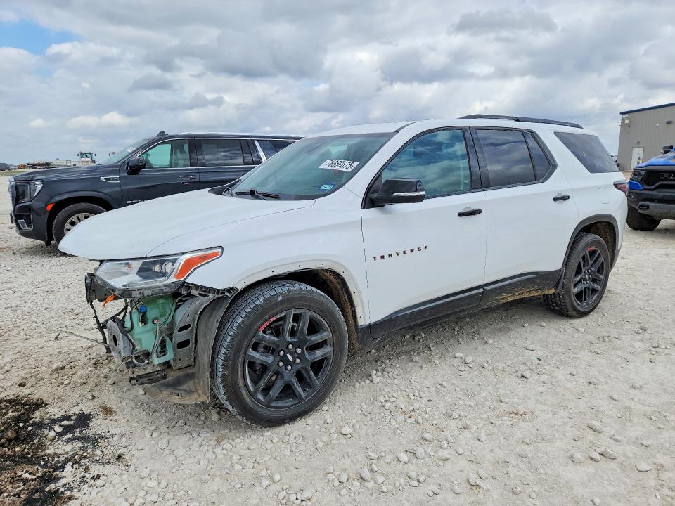 CHEVROLET TRAVERSE 2021 with VIN 1GNERKKW2MJ122147 - Photo from auction