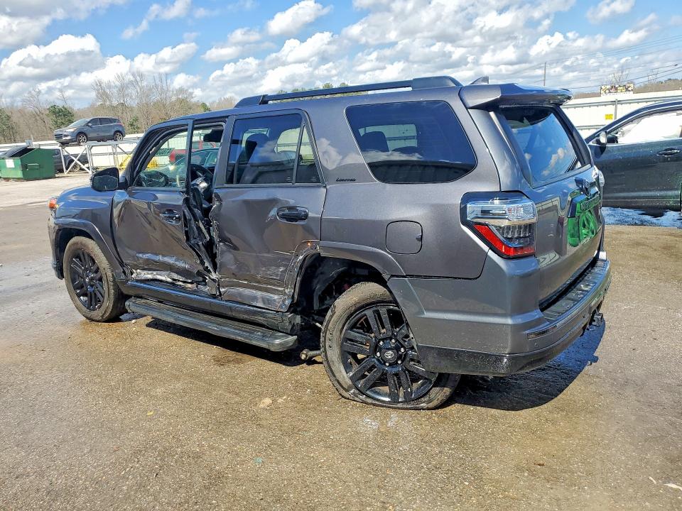 Photo 2 from auction – 2021 TOYOTA 4RUNNER with VIN JTEJU5JR6M5930749
