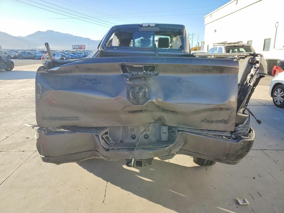 Photo 6 from auction – 2020 RAM 2500 with VIN 3C6UR5KL1LG267862
