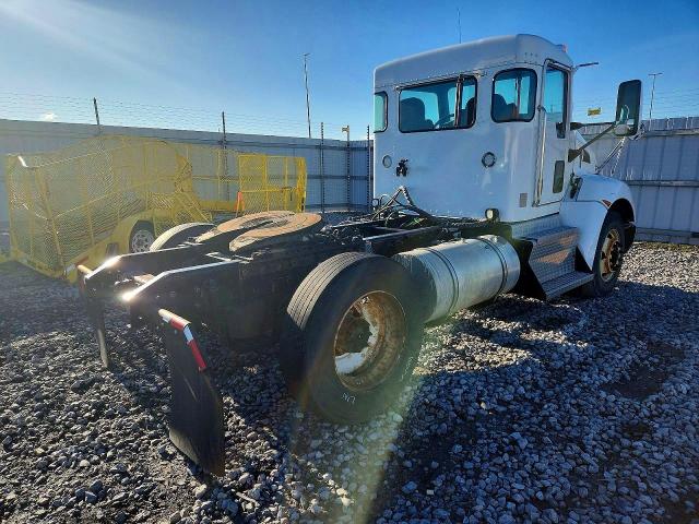 Photo 4 from auction – 2017 KENW CONSTRUCTI with VIN 2XKHAJ8X2HM160486