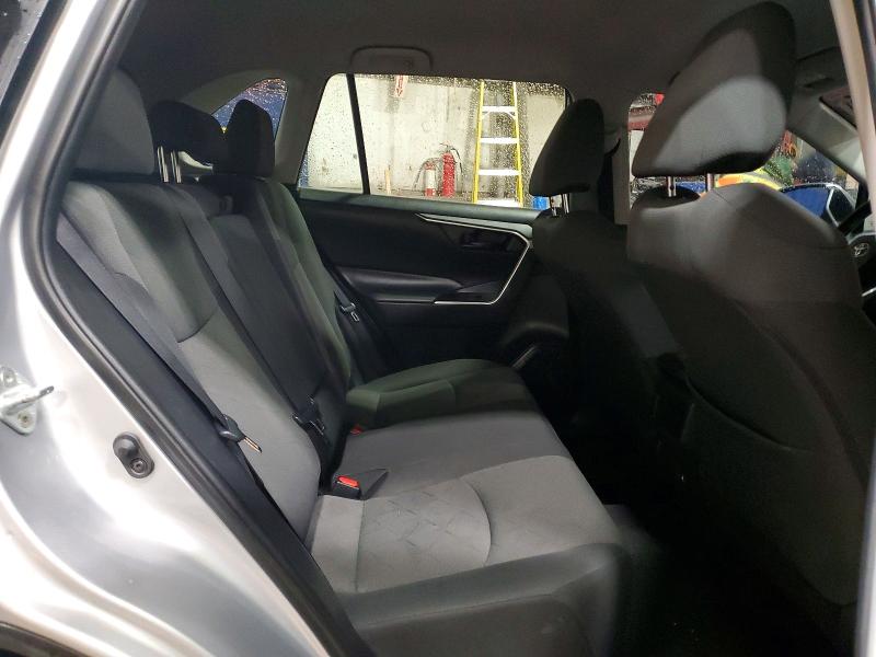 Photo 11 from auction – 2019 TOYOTA RAV4 with VIN 2T3Z1RFV2KW010264
