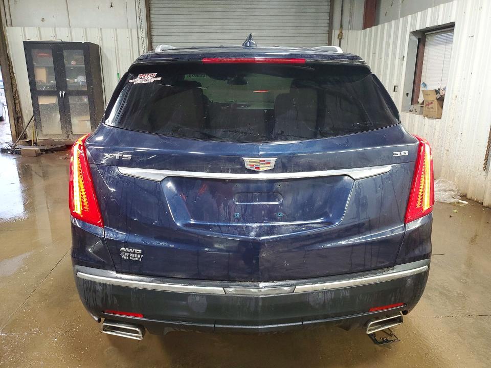 Photo 6 from auction – 2017 CADILLAC XT5 with VIN 1GYKNERS2HZ148146