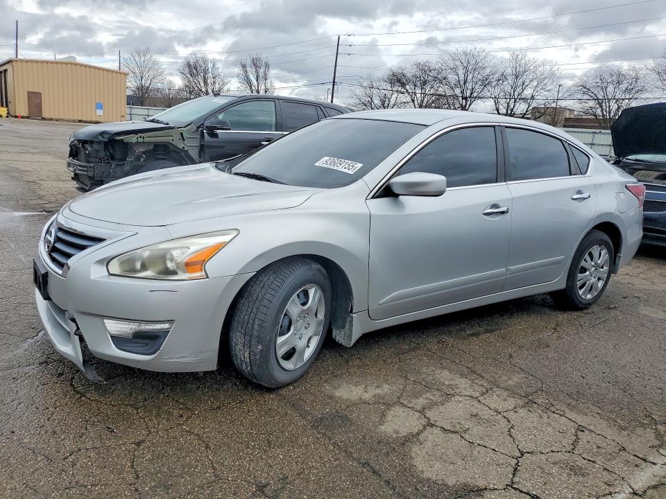 NISSAN ALTIMA 2015 with VIN 1N4AL3AP2FN881231 - Photo from auction