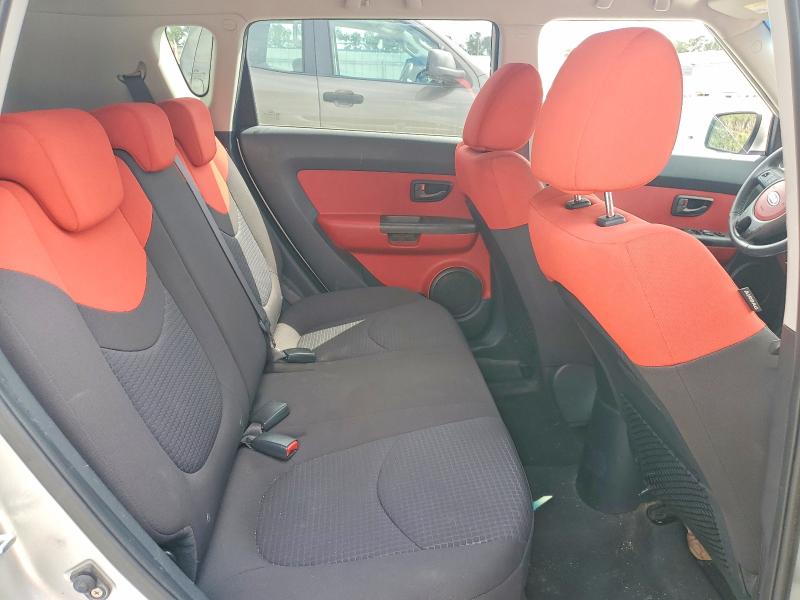 Photo 11 from auction – 2010 KIA SOUL with VIN KNDJT2A28A7066618