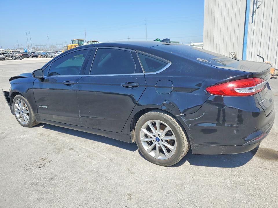 Photo 2 from auction – 2017 FORD FUSION with VIN 3FA6P0LU1HR366751