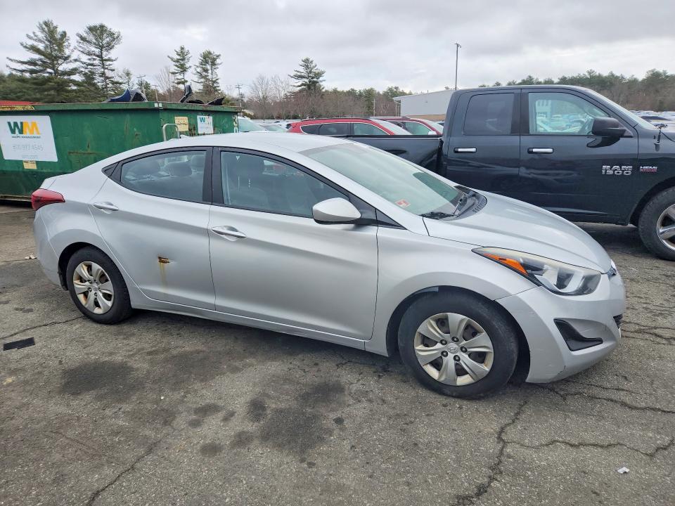 Photo 4 from auction – 2016 HYUNDAI ELANTRA with VIN KMHDH4AE5GU576046