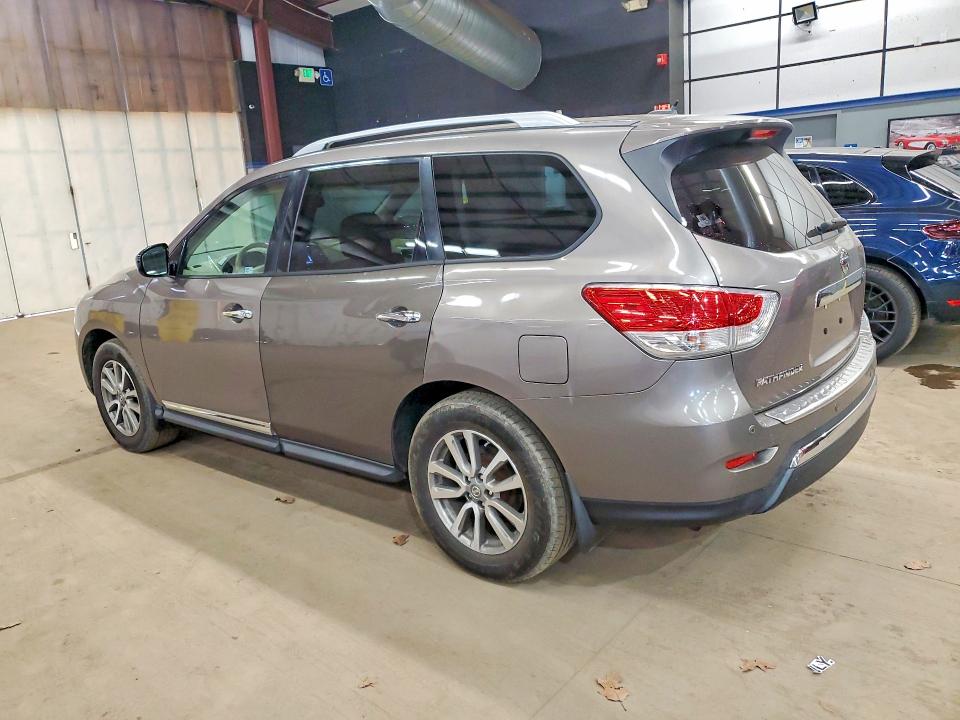 Photo 2 from auction – 2014 NISSAN PATHFINDER with VIN 5N1AR2MN8EC653673