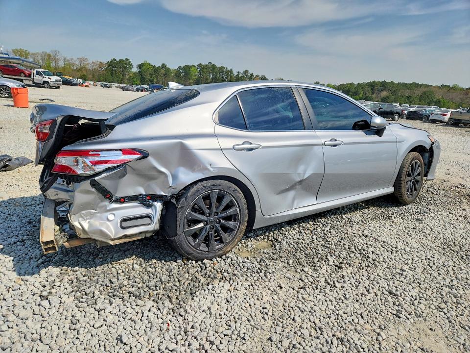 Photo 3 from auction – 2020 TOYOTA CAMRY with VIN 4T1C11AK2LU925226