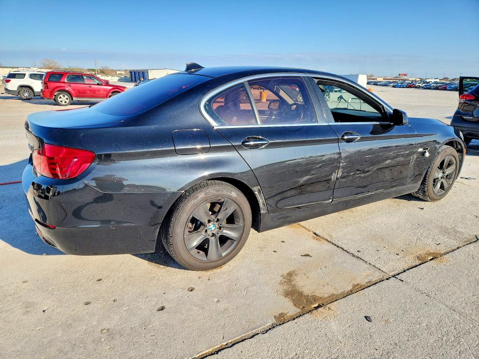 Photo 3 from auction – 2011 BMW 528 with VIN WBAFR1C52BC738328