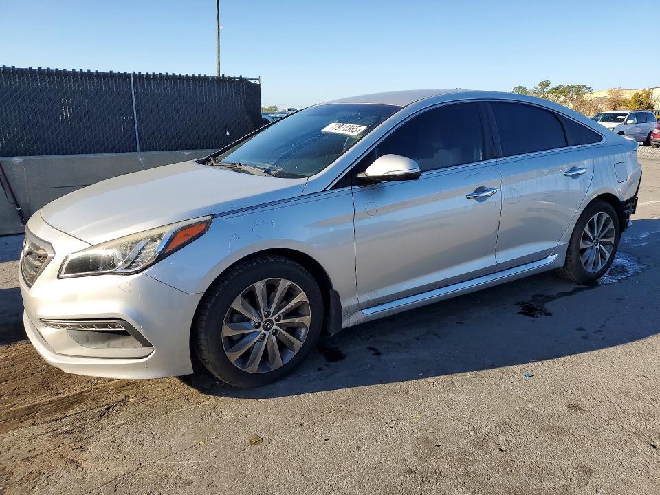 HYUNDAI SONATA 2015 with VIN 5NPE34AF5FH149040 - Photo from auction