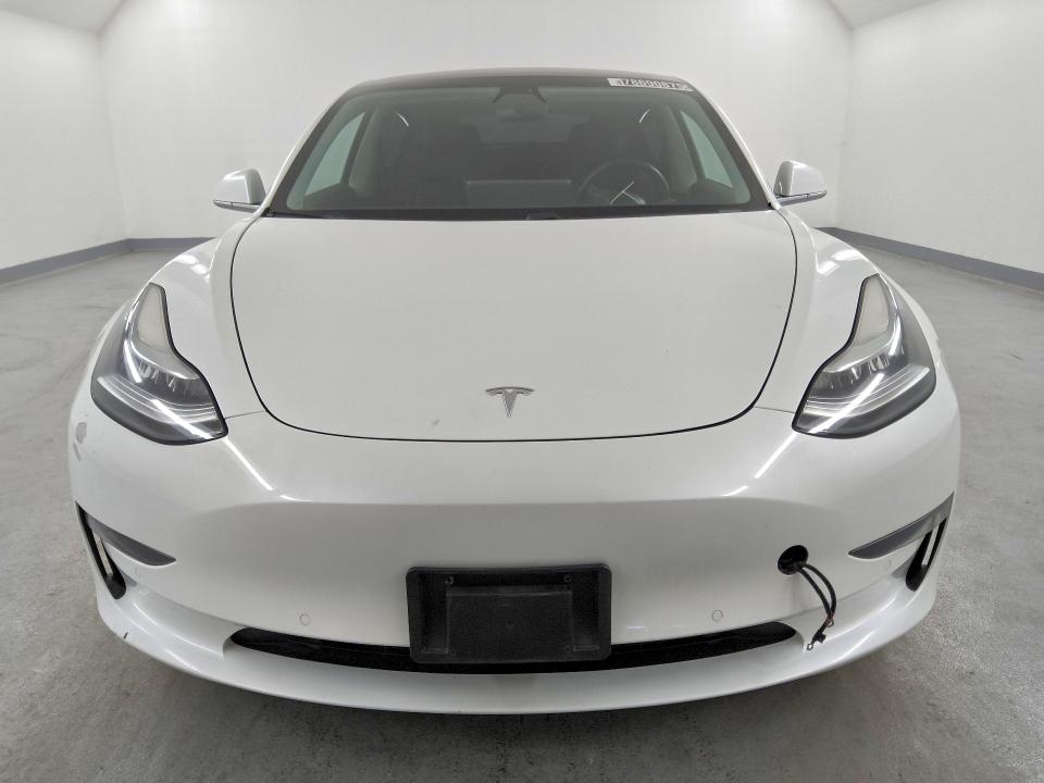 Photo 5 from auction – 2019 TESLA MODEL 3 with VIN 5YJ3E1EA0KF415961