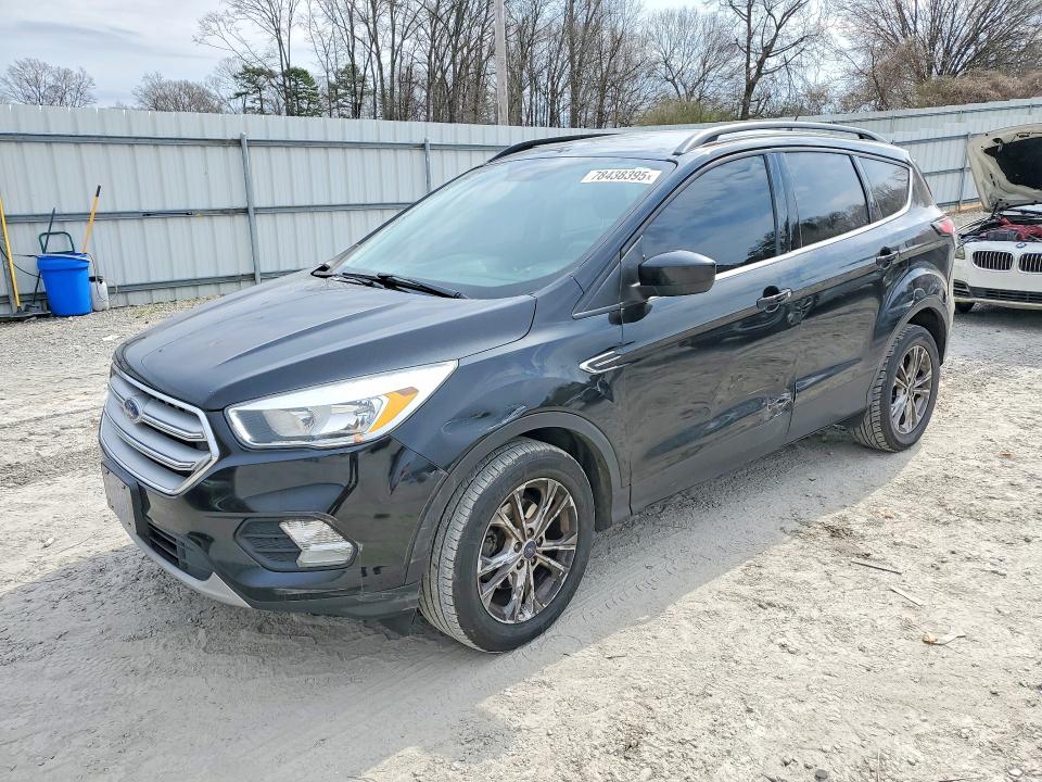 FORD ESCAPE 2018 z numerem VIN 1FMCU0GD4JUA40002 - Zdjęcie z aukcji