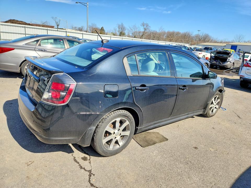Photo 3 from auction – 2011 NISSAN SENTRA with VIN 3N1AB6AP6BL728363