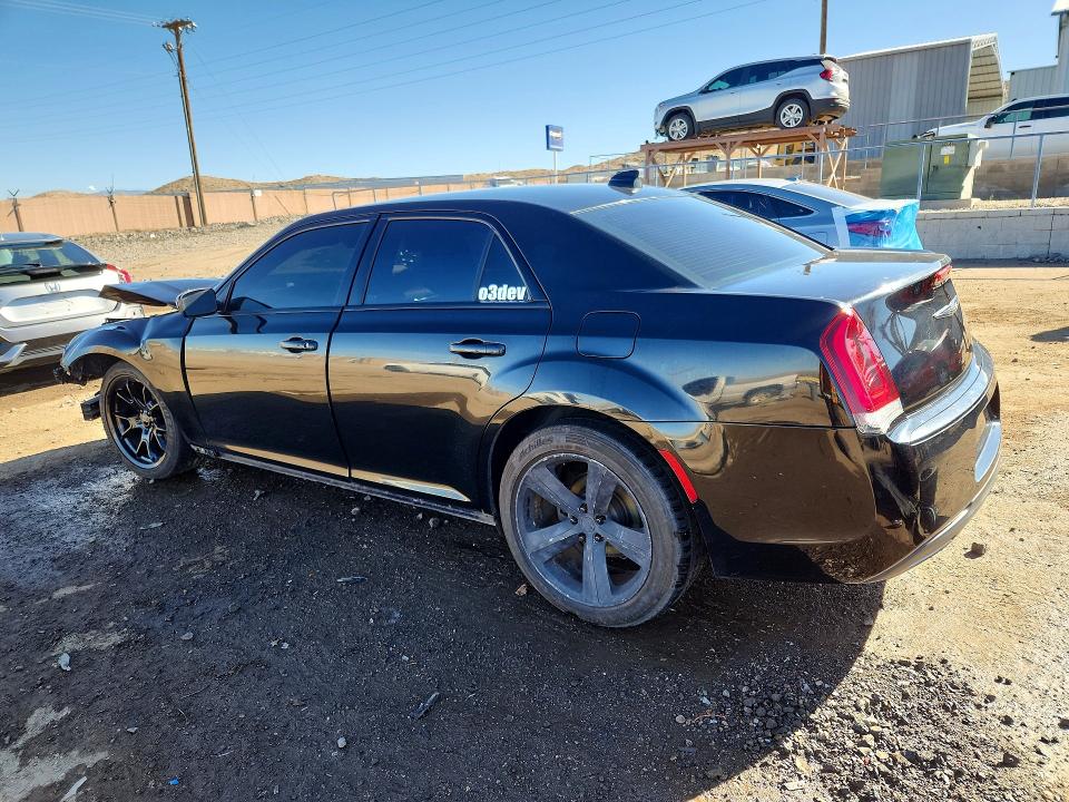 Photo 2 from auction – 2019 CHRYSLER 300 with VIN 2C3CCABG5KH562936