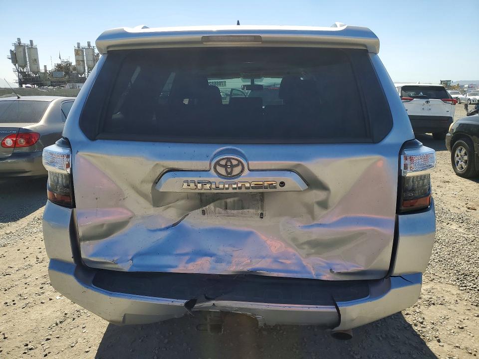 Photo 6 from auction – 2014 TOYOTA 4RUNNER with VIN JTEBU5JRXE5173778