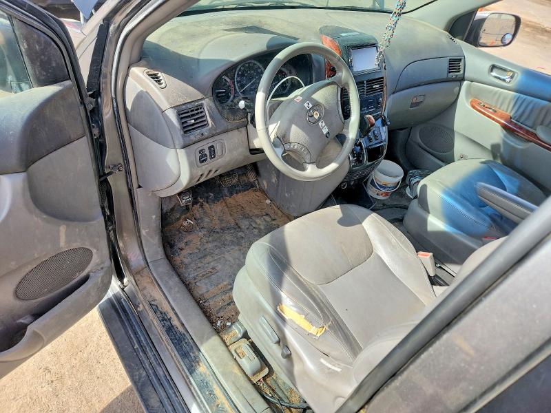 Photo 8 from auction – 2004 TOYOTA SIENNA with VIN 5TDZA22C14S045541