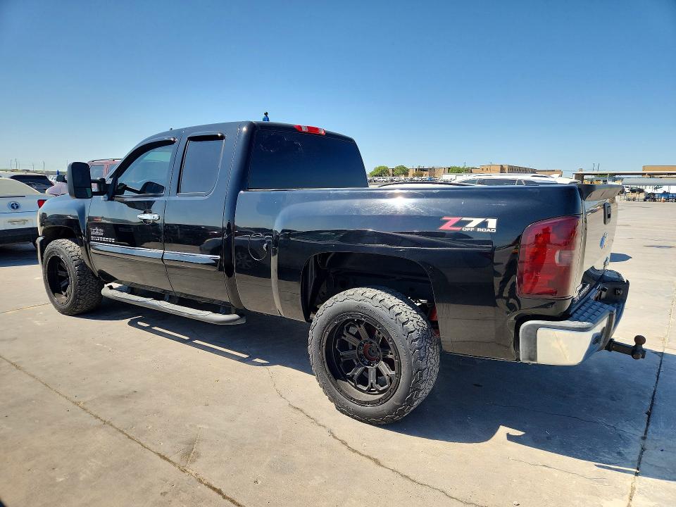 Photo 2 from auction – 2010 CHEVROLET SILVERADO with VIN 1GCSCSE00AZ289494