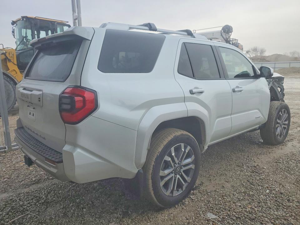 Photo 3 from auction – 2025 TOYOTA 4RUNNER with VIN JTEVA5BRXS5035044