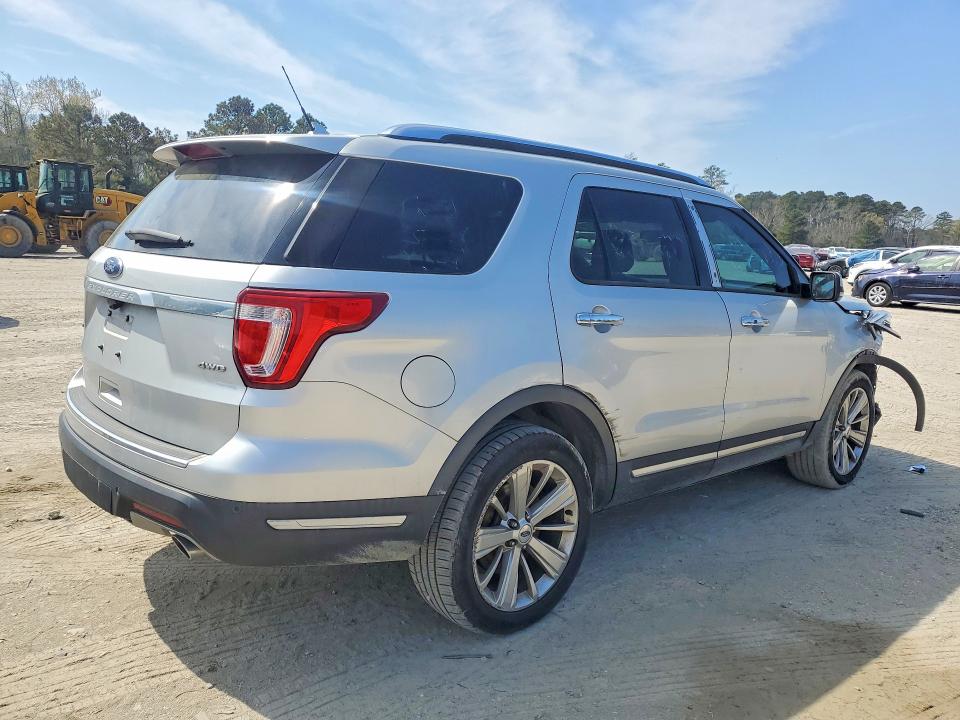 Photo 3 from auction – 2019 FORD EXPLORER with VIN 1FM5K8F81KGB41743