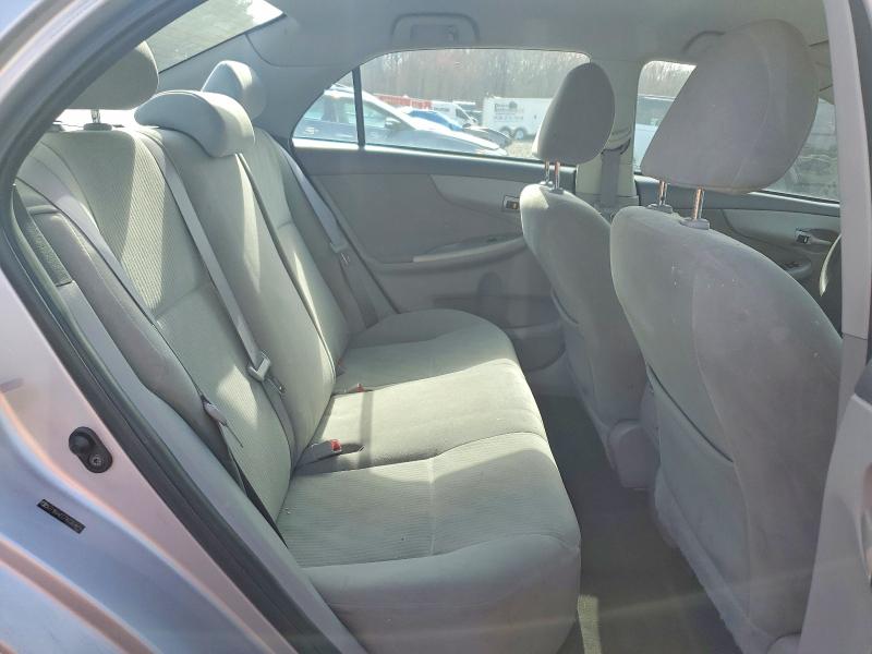 Снимка 10 от търг – 2010 TOYOTA COROLLA с VIN 2T1BU4EE7AC303874