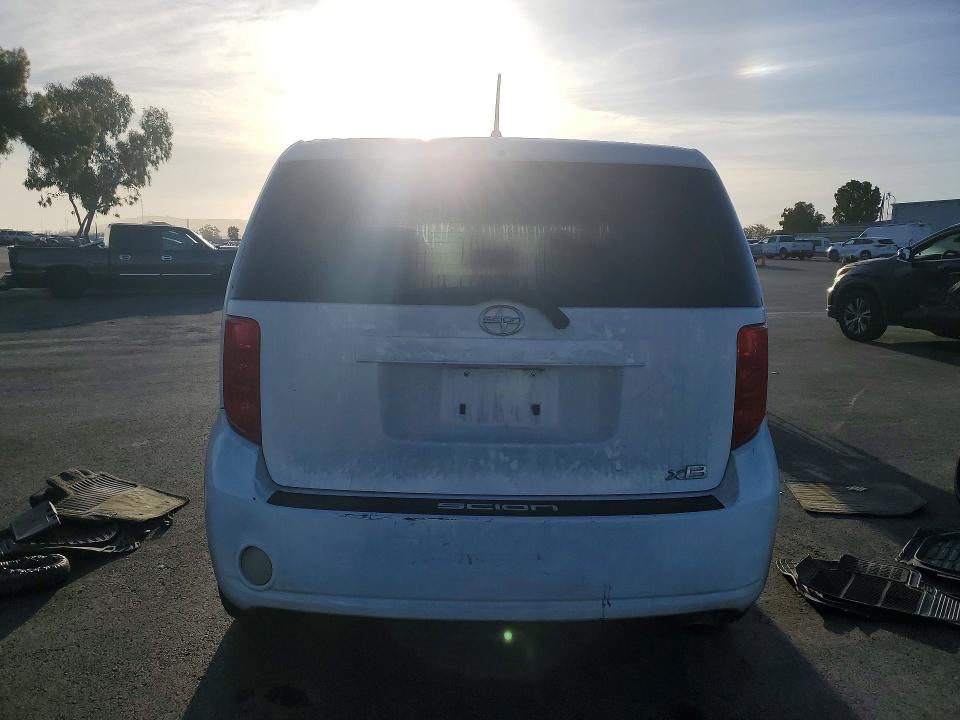 Photo 6 from auction – 2008 SCION XB with VIN JTLKE50E881042378