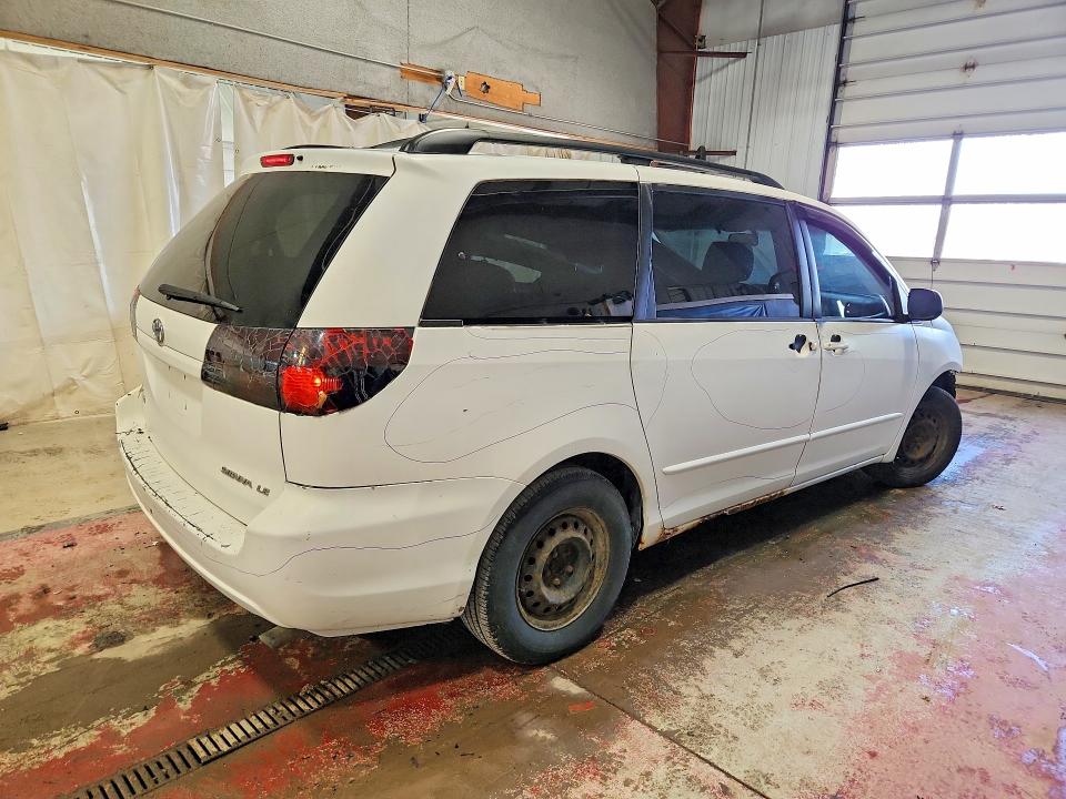 Photo 3 from auction – 2004 TOYOTA SIENNA with VIN 5TDZA23C04S040460