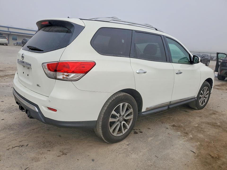Photo 3 from auction – 2013 NISSAN PATHFINDER with VIN 5N1AR2MN9DC619675