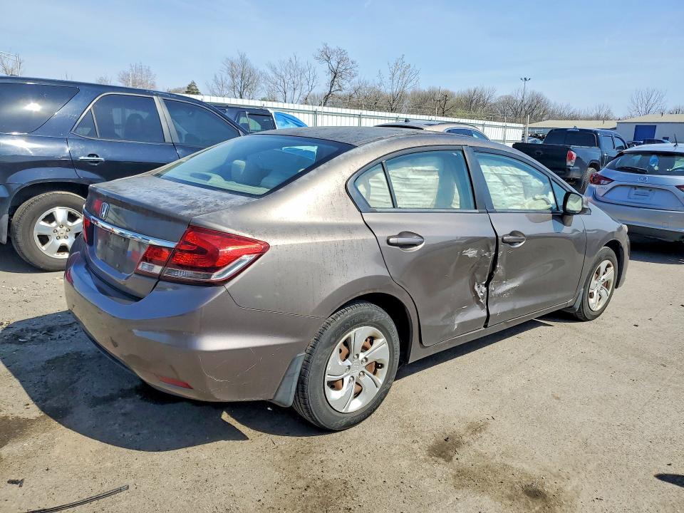 Снимка 3 от търг – 2013 HONDA CIVIC с VIN 2HGFB2F58DH574593