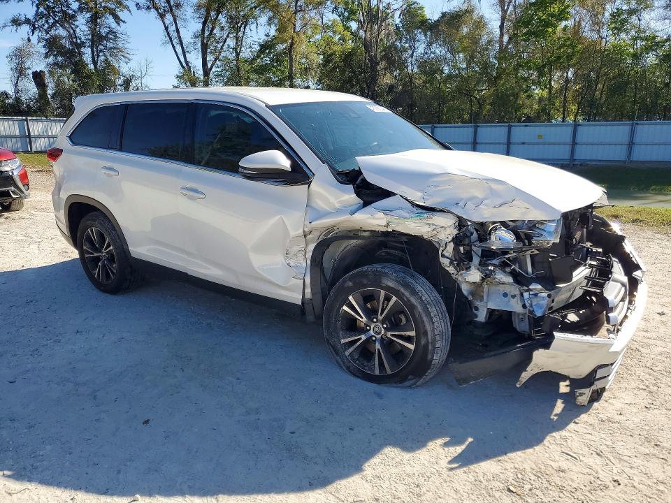 Photo 4 from auction – 2019 TOYOTA HIGHLANDER with VIN 5TDZARFH0KS057613