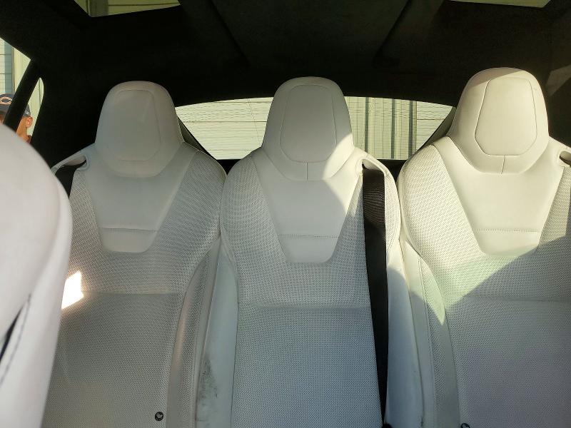 Photo 10 from auction – 2016 TESLA MODEL X with VIN 5YJXCAE44GF001042