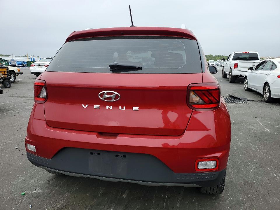 Photo 6 from auction – 2023 HYUNDAI VENUE with VIN KMHRC8A35PU240830