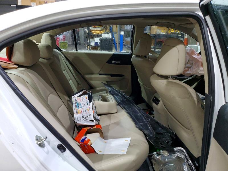 Photo 10 from auction – 2015 HONDA ACCORD with VIN 1HGCR2F82FA004745