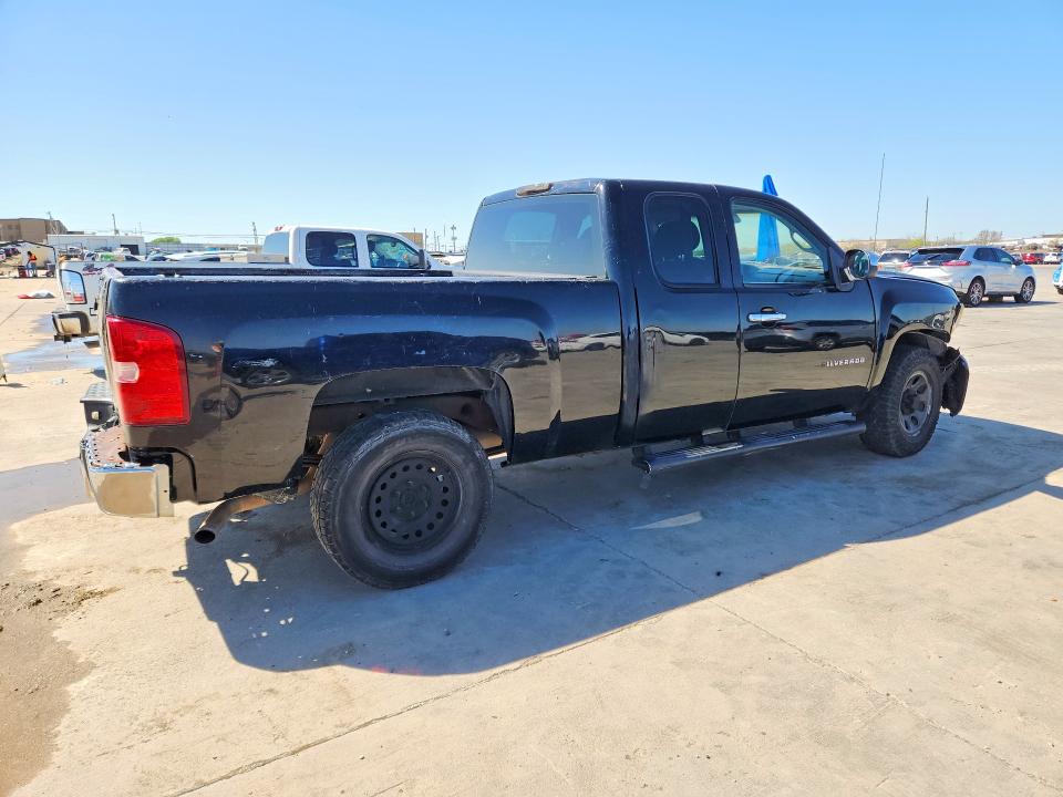 Photo 3 from auction – 2011 CHEVROLET SILVERADO with VIN 1GCRCPEX7BZ443922