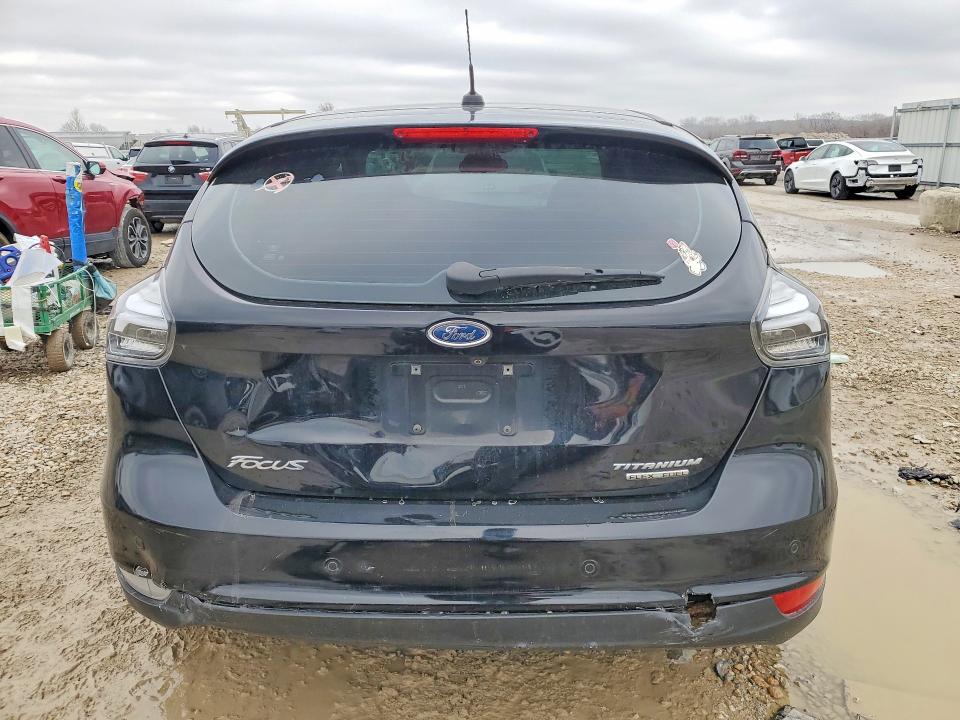 Photo 6 from auction – 2016 FORD FOCUS with VIN 1FADP3N20GL235439