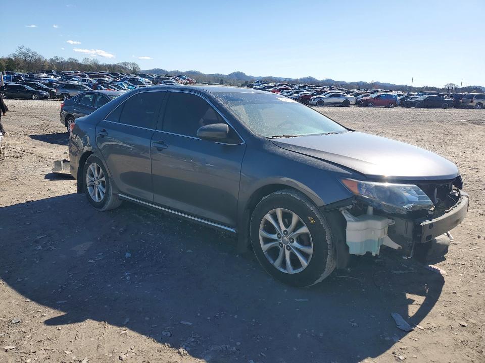 Снимка 4 от търг – 2014 TOYOTA CAMRY с VIN 4T4BF1FK0ER438766