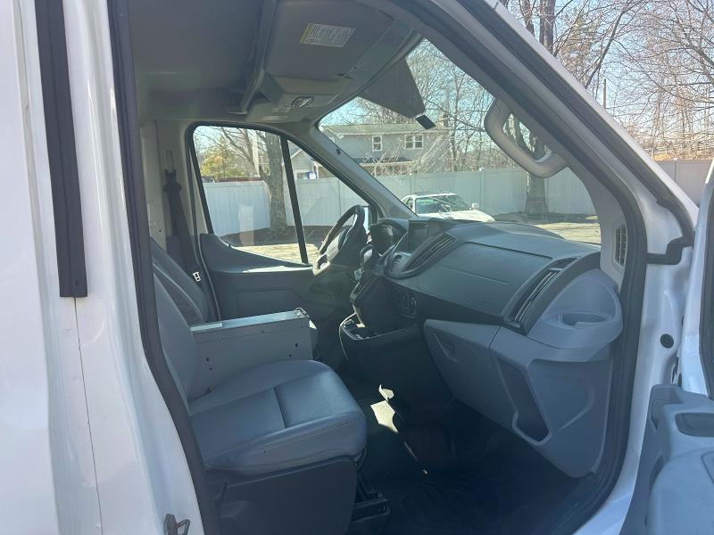 Photo 5 from auction – 2017 FORD TRANSIT with VIN 1FDBW5PM2HKB09021