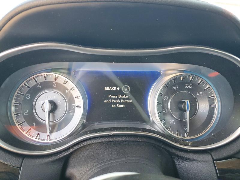 Photo 9 from auction – 2023 CHRYSLER 300 with VIN 2C3CCAAG1PH677171