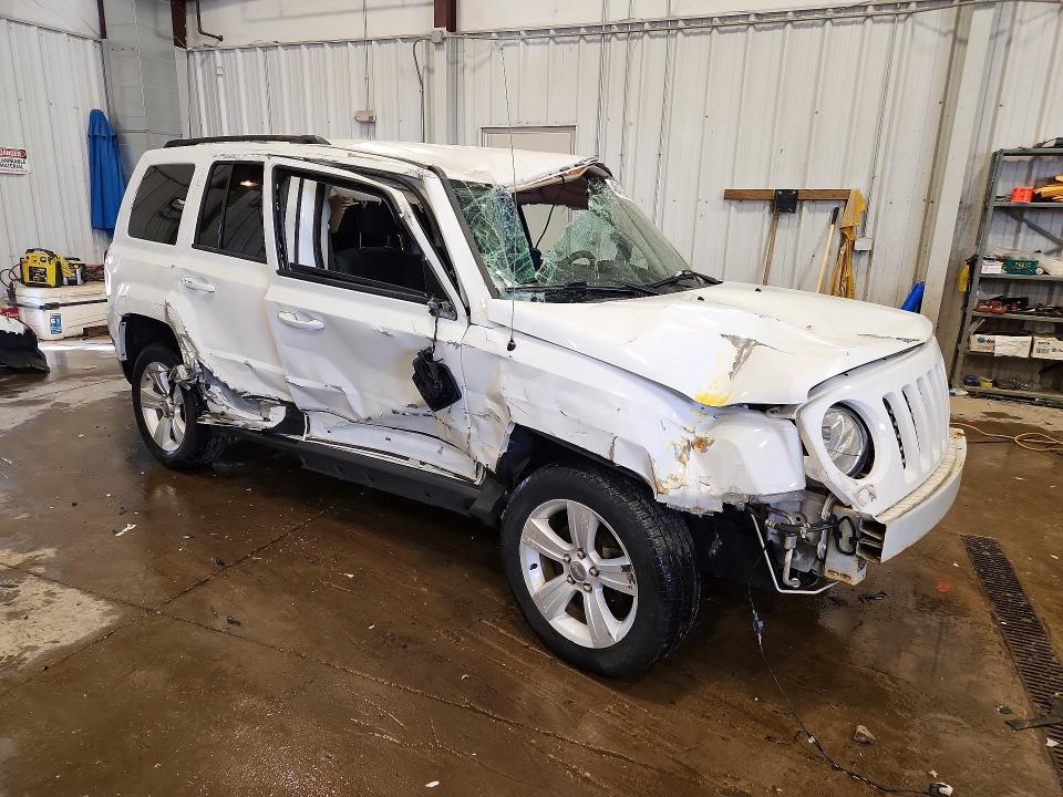Photo 4 from auction – 2015 JEEP PATRIOT with VIN 1C4NJRFB5FD244292