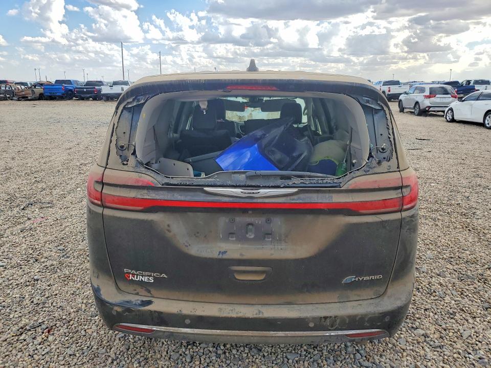 Photo 6 from auction – 2022 CHRYSLER PACIFICA with VIN 2C4RC1L77NR164047