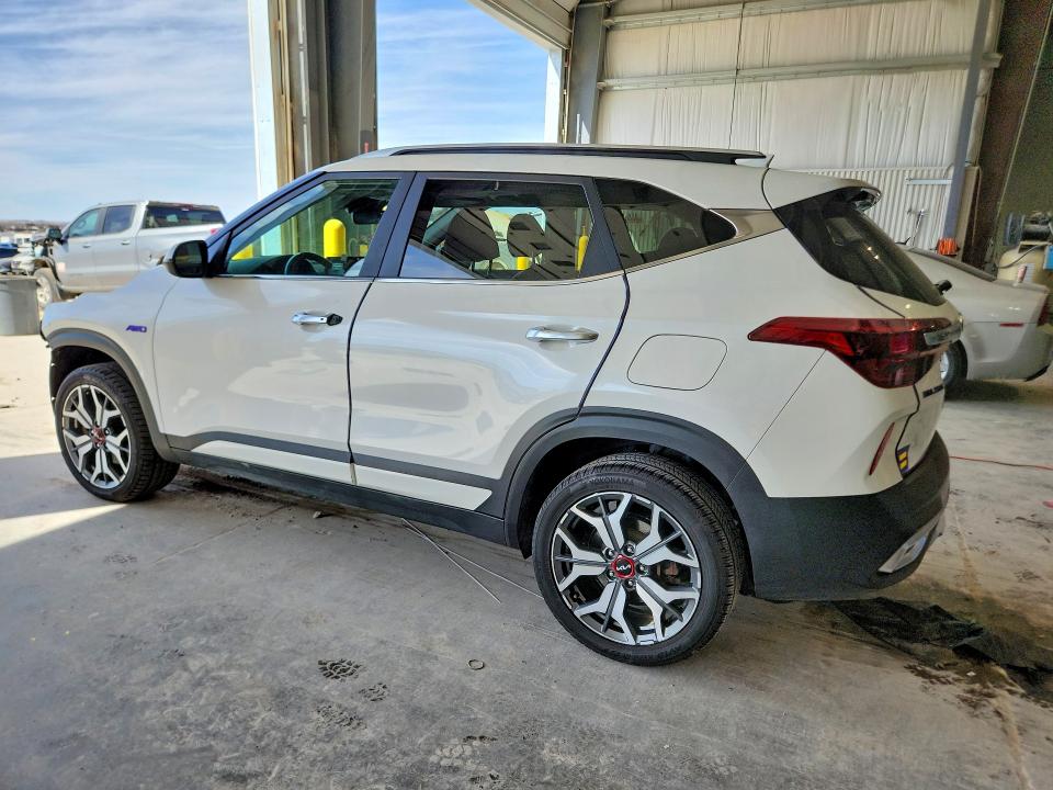 Photo 2 from auction – 2023 KIA SELTOS with VIN KNDETCA26P7358123