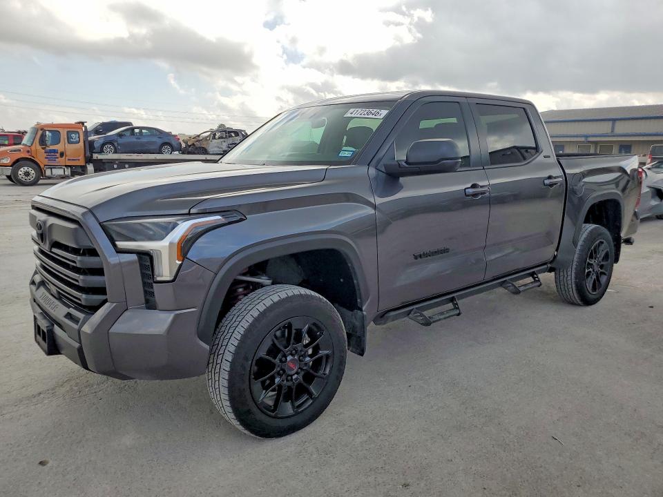 TOYOTA TUNDRA 2024 with VIN 5TFLA5DB2RX201258 - Photo from auction