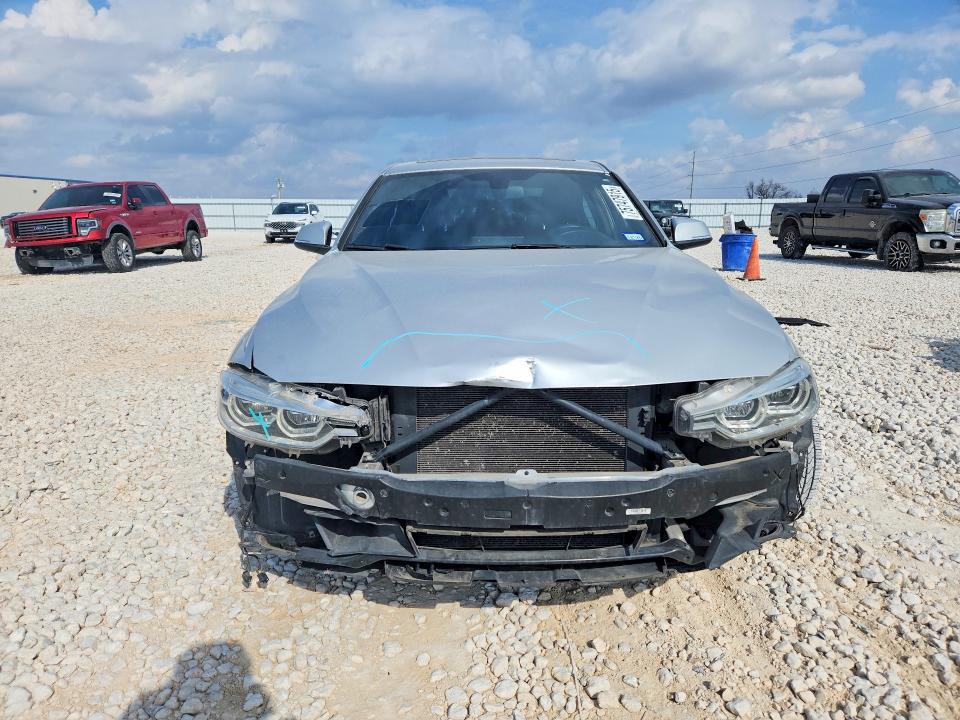 Photo 5 from auction – 2017 BMW 330 with VIN WBA8B9G34HNU53051