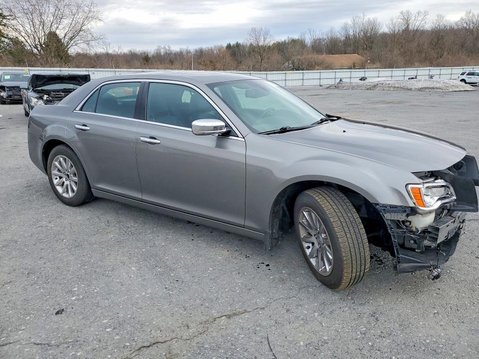 Photo 4 from auction – 2011 CHRYSLER 300C with VIN 2C3CA6CT1BH579926