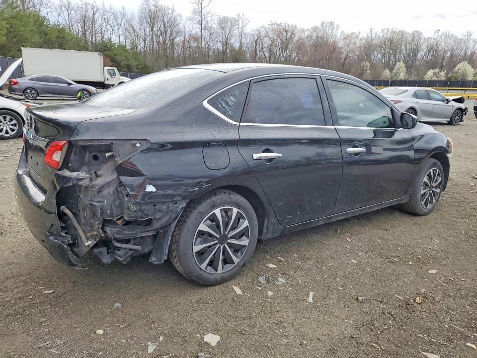 Photo 3 from auction – 2015 NISSAN SENTRA with VIN 3N1AB7AP1FY322232