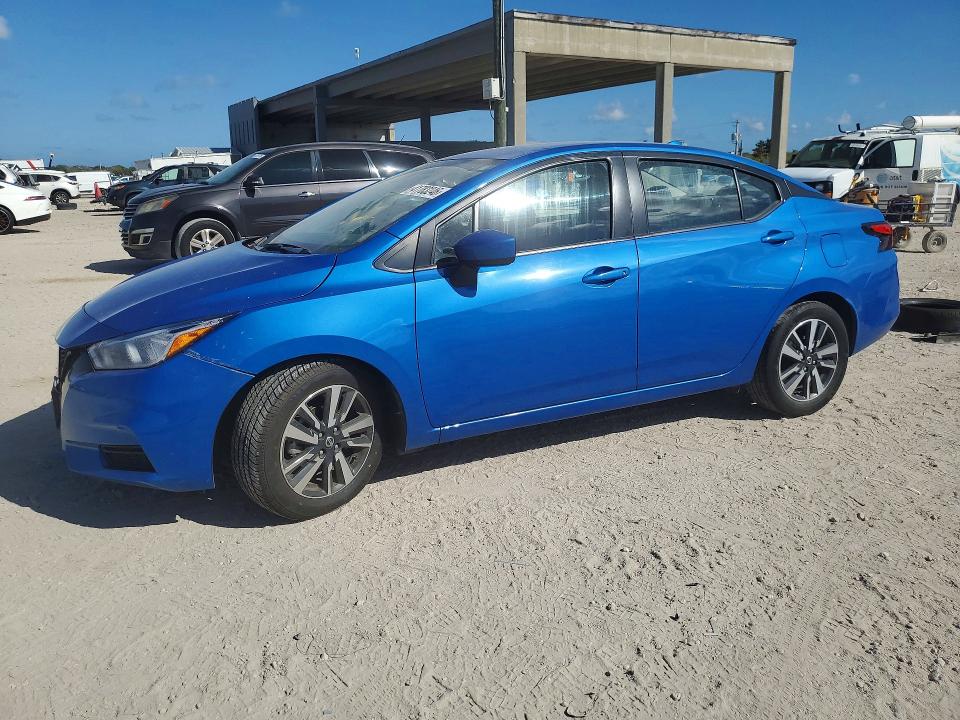 NISSAN VERSA 2022 with VIN 3N1CN8EV5NL848454 - Photo from auction