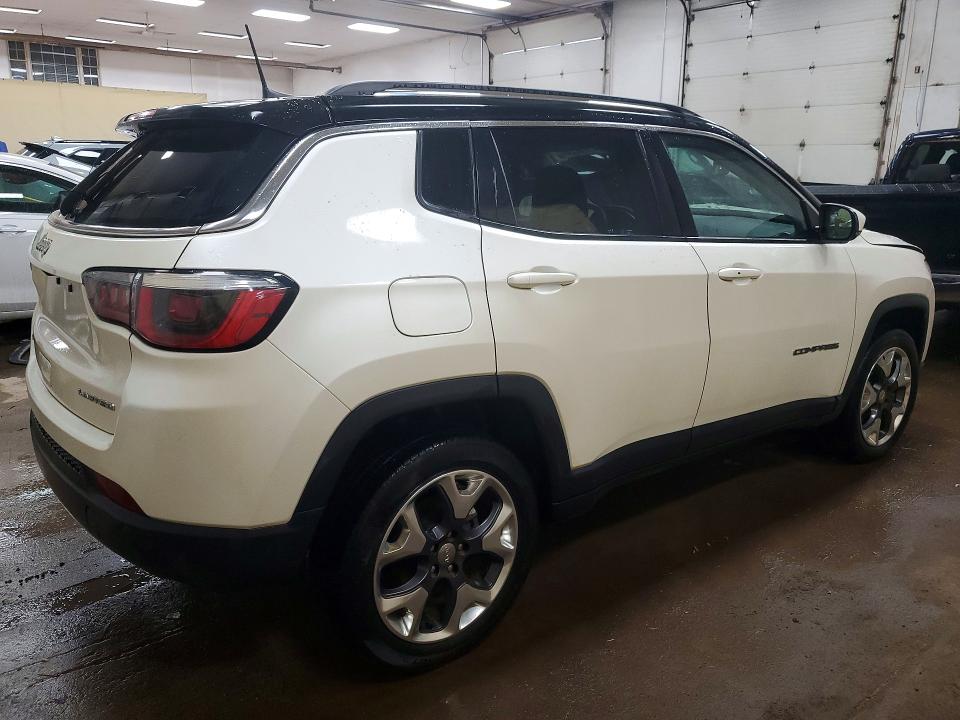 Photo 3 from auction – 2019 JEEP COMPASS with VIN 3C4NJDCB9KT780867