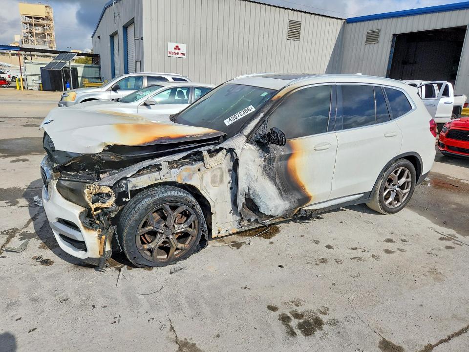 BMW X3 2021 with VIN 5UXTY3C03M9F57698 - Photo from auction