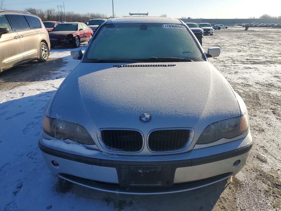 Photo 5 from auction – 2003 BMW 325 with VIN WBAEV33433KL58996