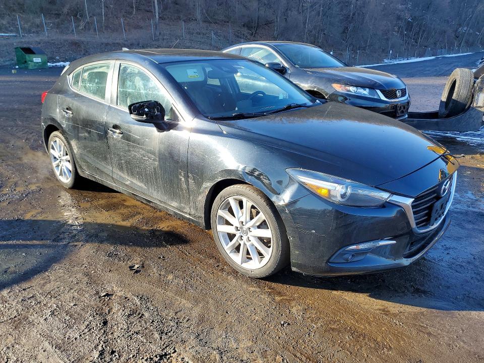 Photo 4 from auction – 2017 MAZDA 3 with VIN JM1BN1M3XH1131561